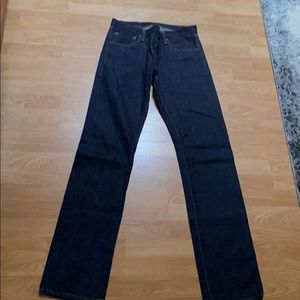 Men’s dark blue wash denim jeans